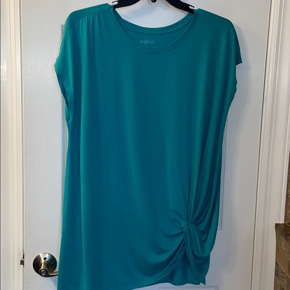 AGLOW Tops - A-Glow Teal Capped Sleeve Top